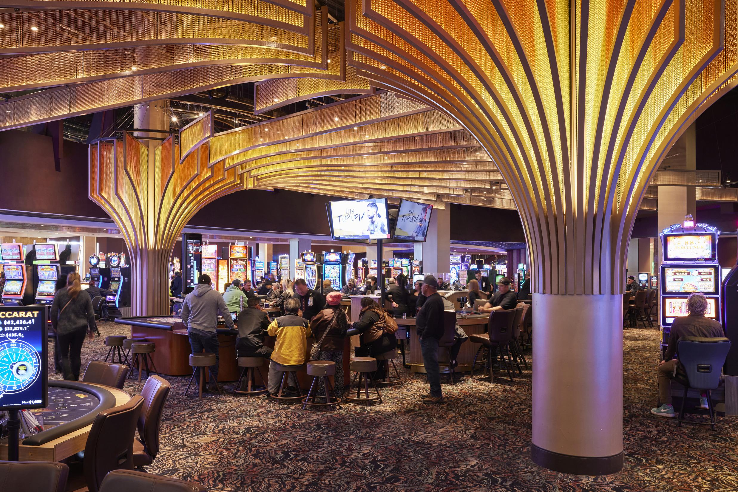 Tachi Palace