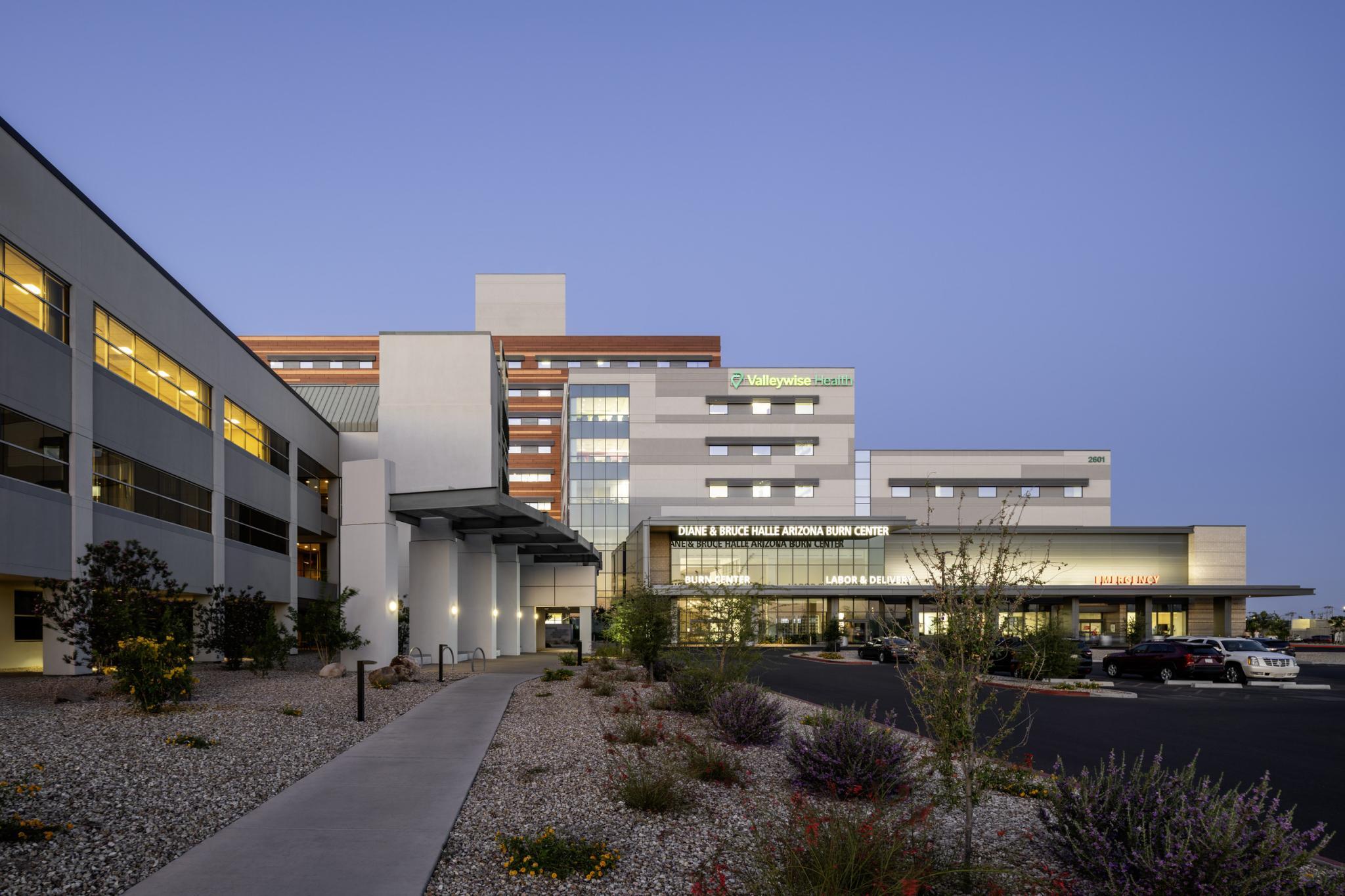 Diane and Bruce Halle Arizona Burn Center entrance