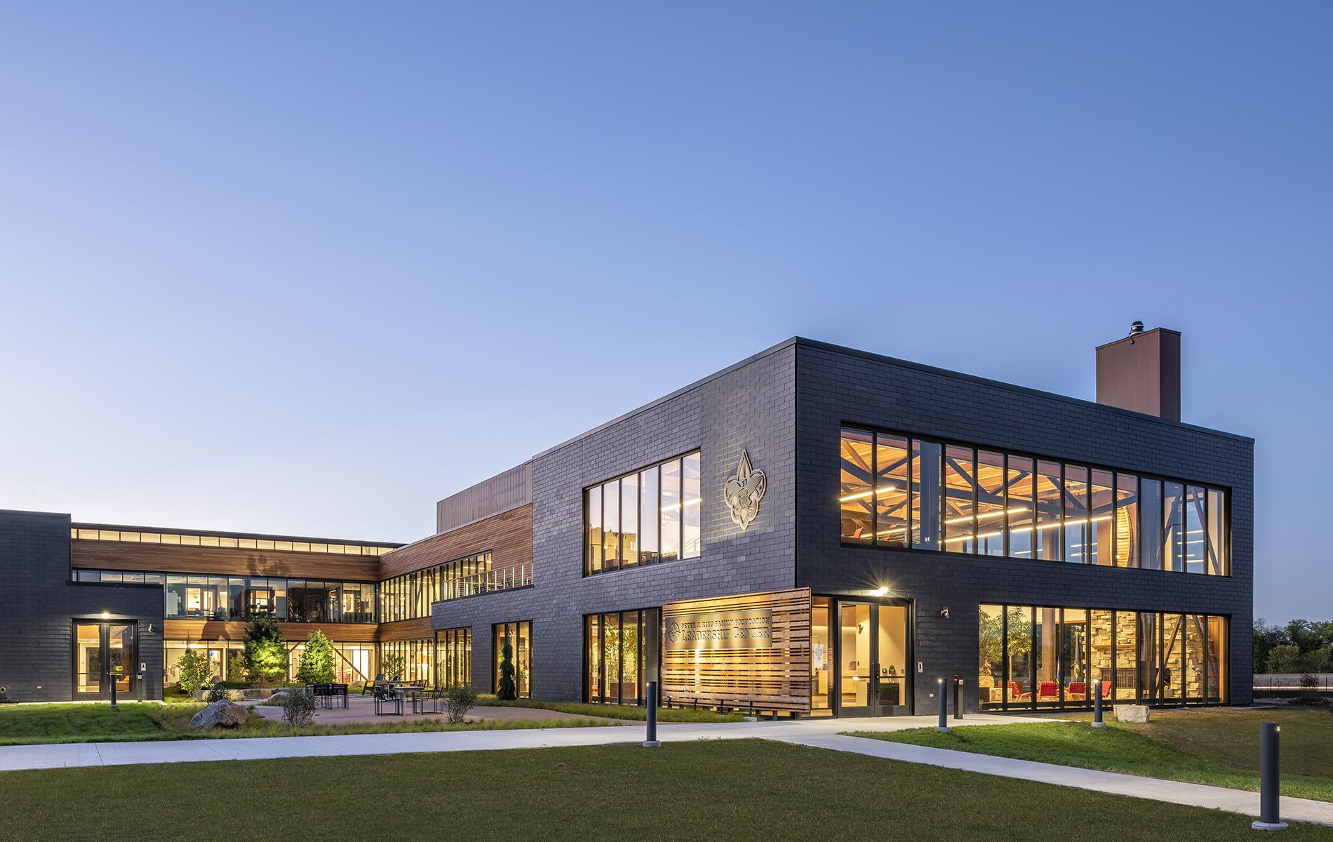 Leadership center 18 large