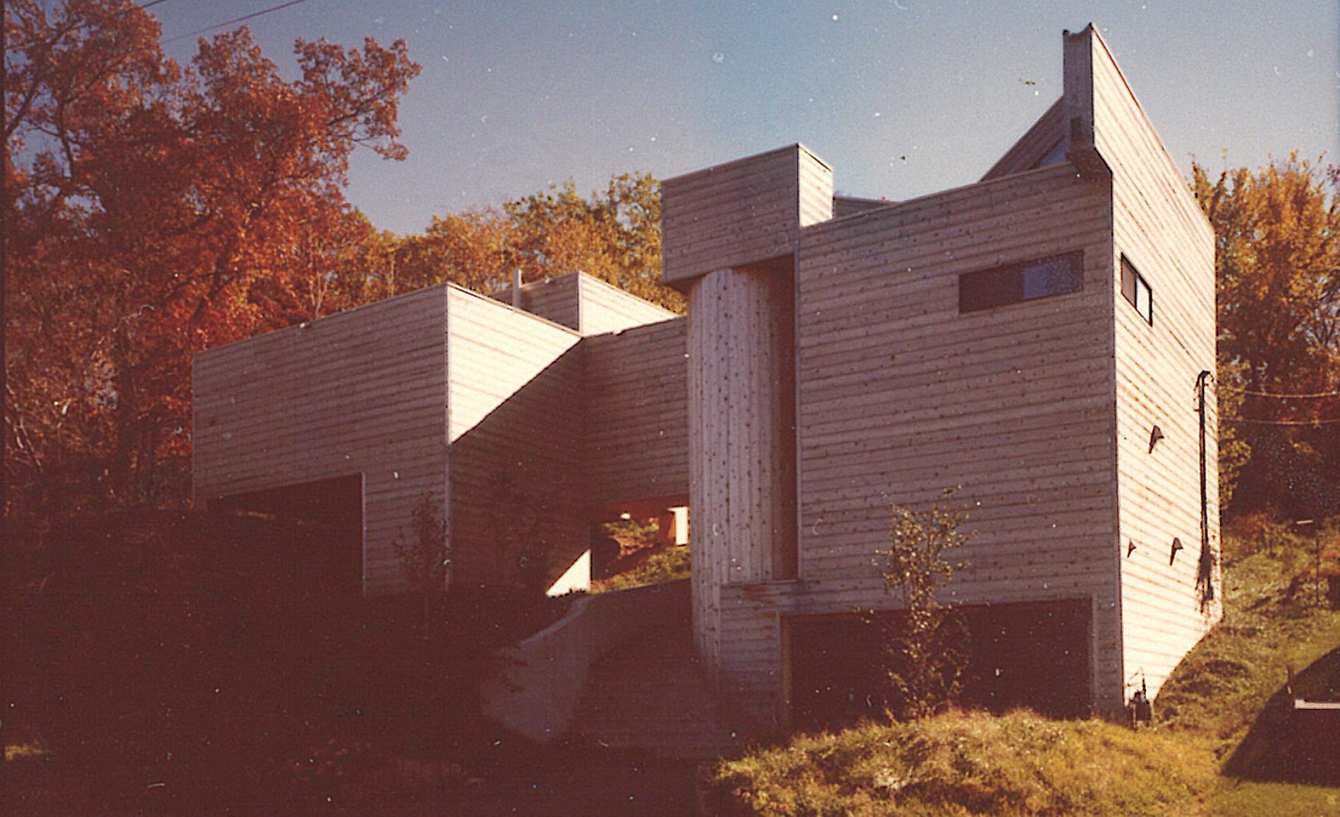 Exterior Single Family House