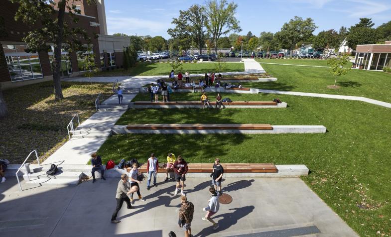 Minnehaha Courtyard