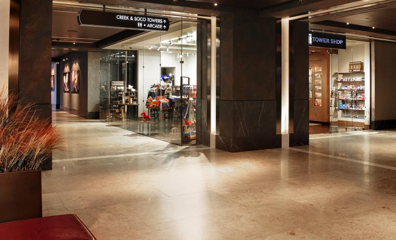Harrahs cherokee retail 005 9