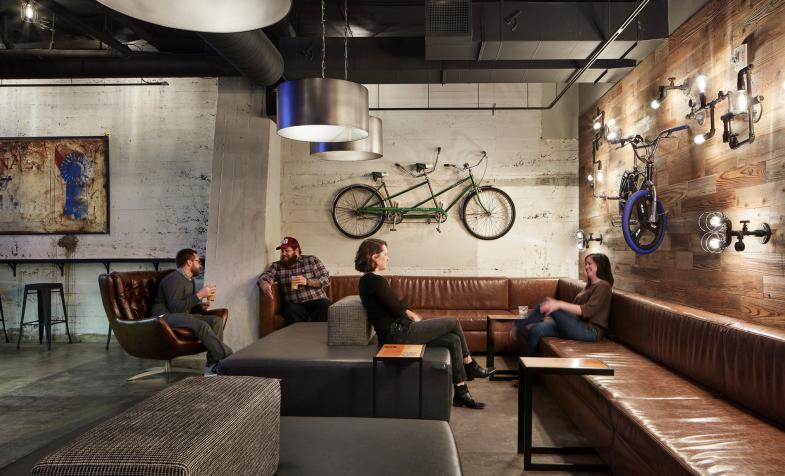 Nolo's Kitchen & Bar Interior