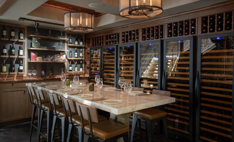 Winebargeorge int01