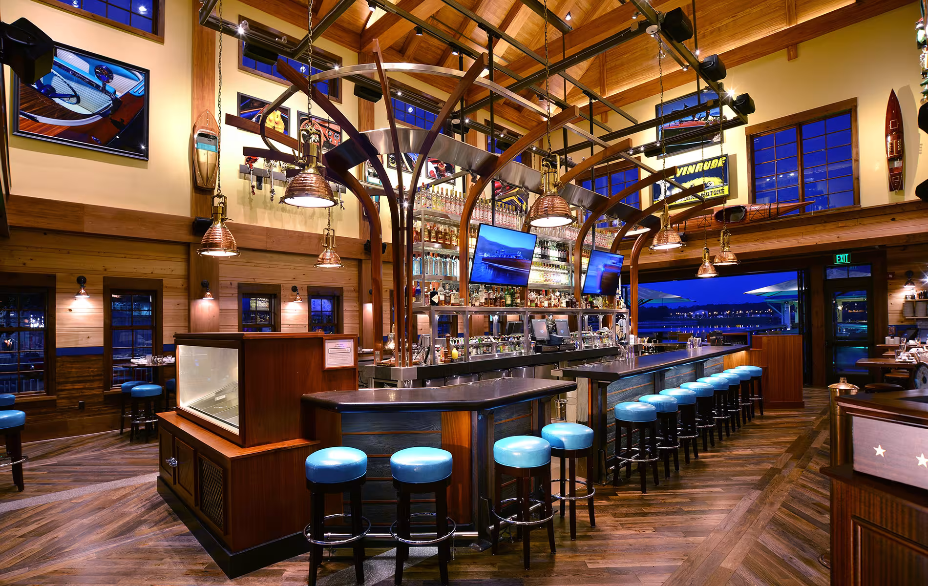 Boathouse disney 13