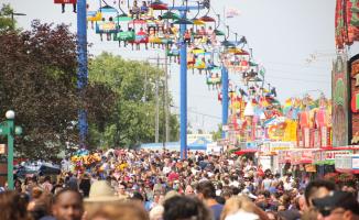 Fair crowd